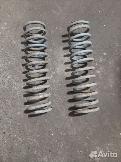 Пружины задние на LADA priora