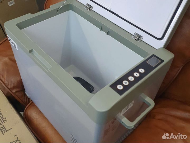 Автохолодильник компрессорный 50 л