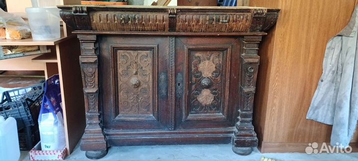 Буфет старинный резной