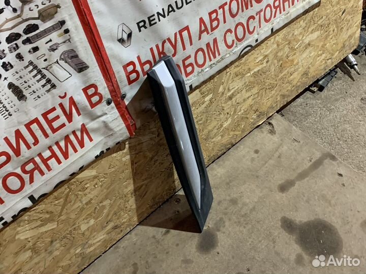 Накладка задней правой двери Mitsubishi Outlander3