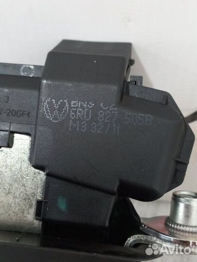 Замок багажника Volkswagen Polo 1.6 2011