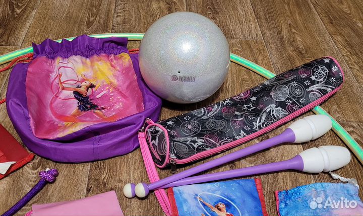 Предметы для гимнастики обруч мяч булавы лента