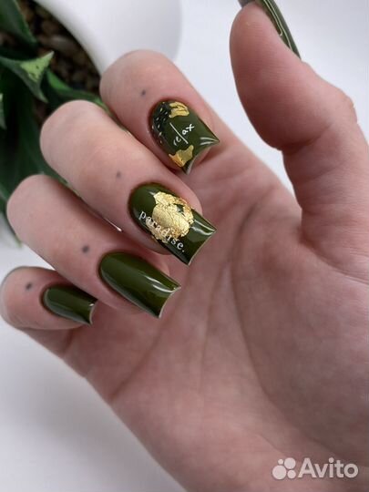 Модель на маникюр