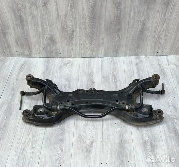 Подрамник Тойота Авенсис Toyota Avensis 1.8