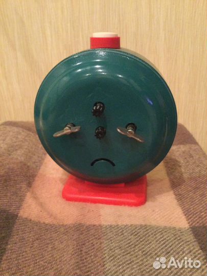 Часы будильник СССР