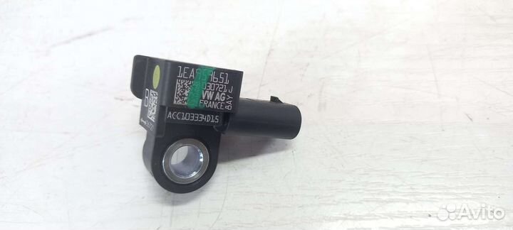 Датчик удара передний Skoda Octavia A8