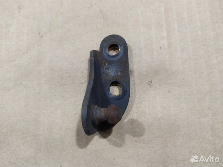 Кронштейн амортизатора задний левый Hyundai Tucson