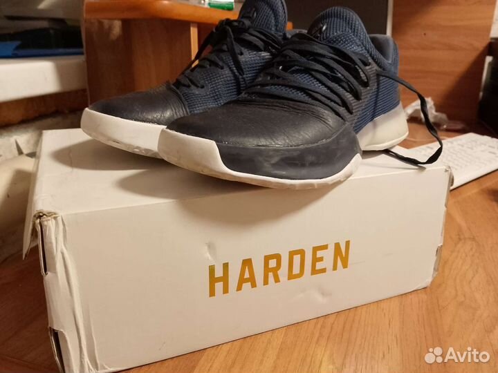 Кроссовки мужские 40 размер бу