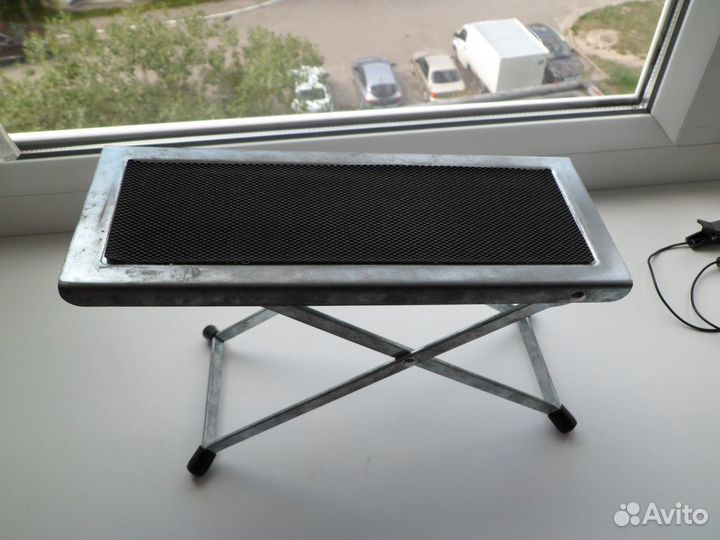 Подставка для ноги гитариста