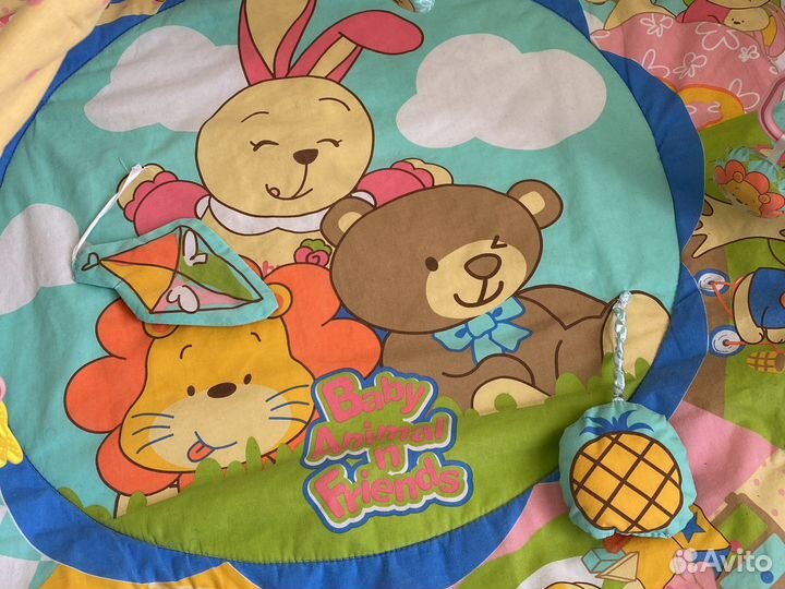 Развивающий коврик и игрушки к нему