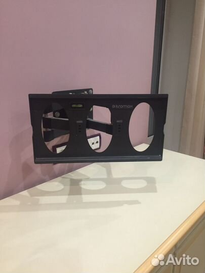 Кронштейн поворотный для телевизора