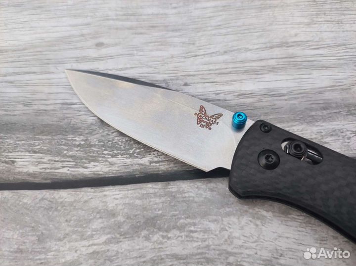 Нож складной Benchmade Bugout 535 Carbon