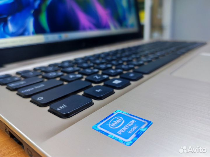 Быстрый современный Asus full HD/810 M/SSD