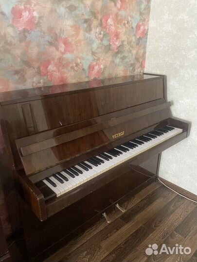 Пианино Petrof