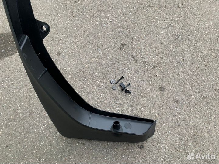 Брызговик задний левый Freelander 2