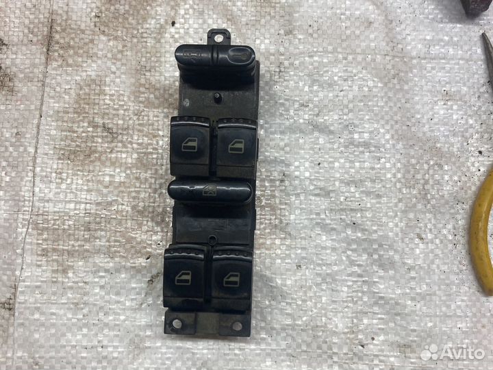 Блок управления стеклоподъемниками passat b5