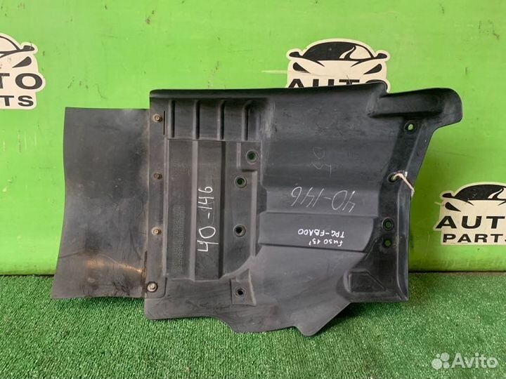 Подкрылок mitsubishi fuso FBA00 4P10 2013 Перед. П