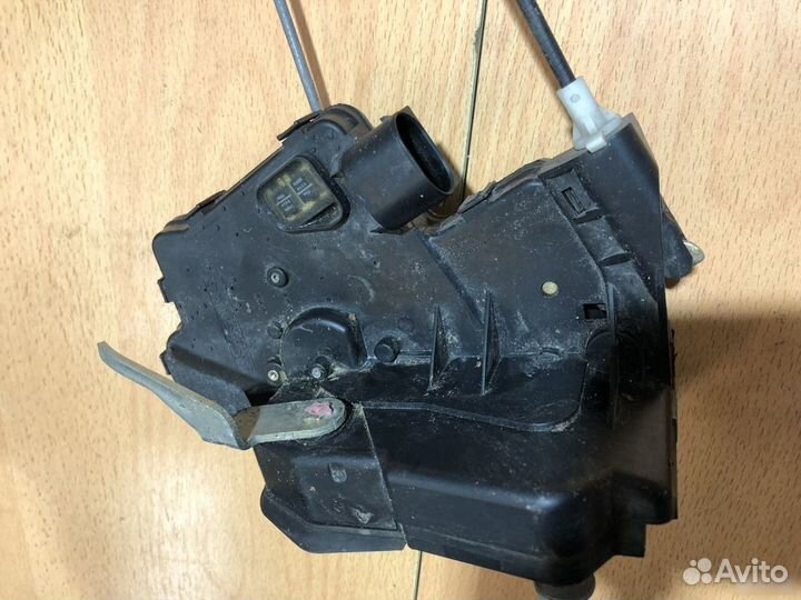 Замок передней правой двери BMW e46