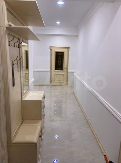 3-к. квартира, 103 м², 9/10 эт.