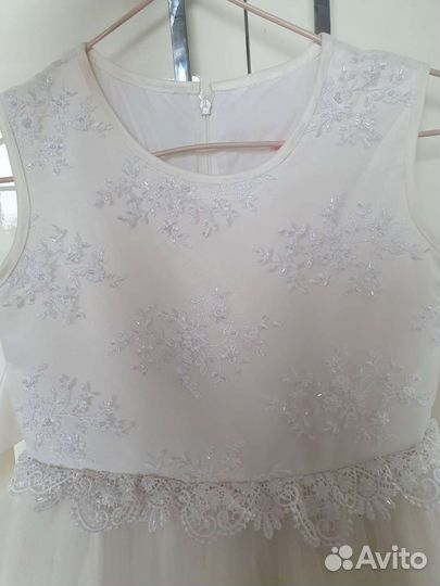 Платье праздничное