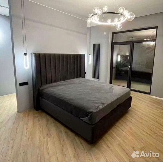 Кровать с мягким изголовьем