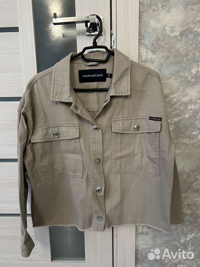 Джинсовая куртка calvin klein l женская