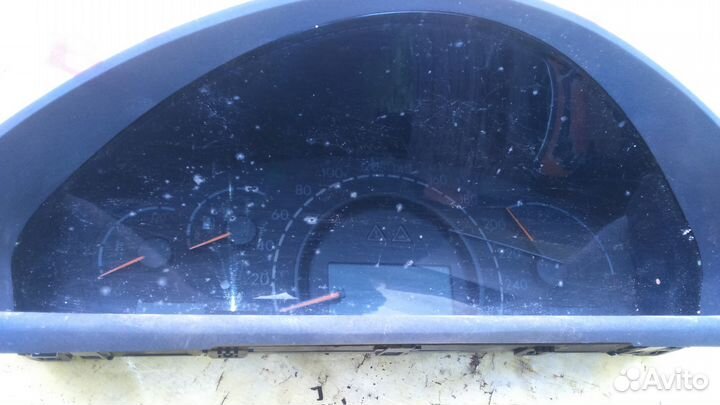 2205403111 Панель приборов Mercedes W220