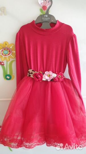 Платье на девочку 5-6 лет состояние идеальное