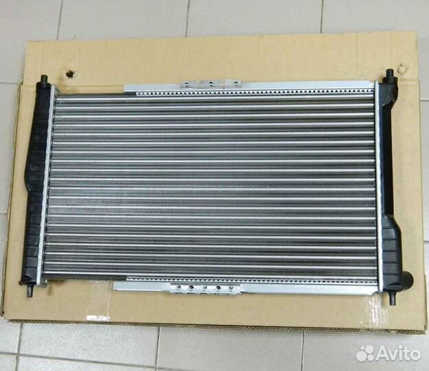 Радиатор охлаждения Lanos (с кондиционером)