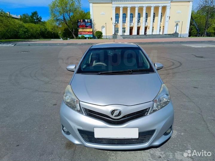 Toyota Vitz 1.0 CVT, 2011, 155 550 км