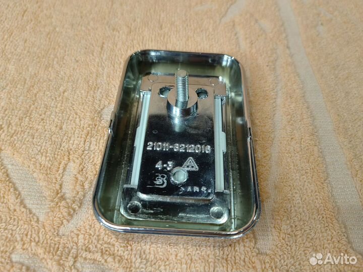 Эмблема Ваз 21011 (2121)