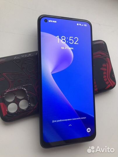 Телефон Realme 8