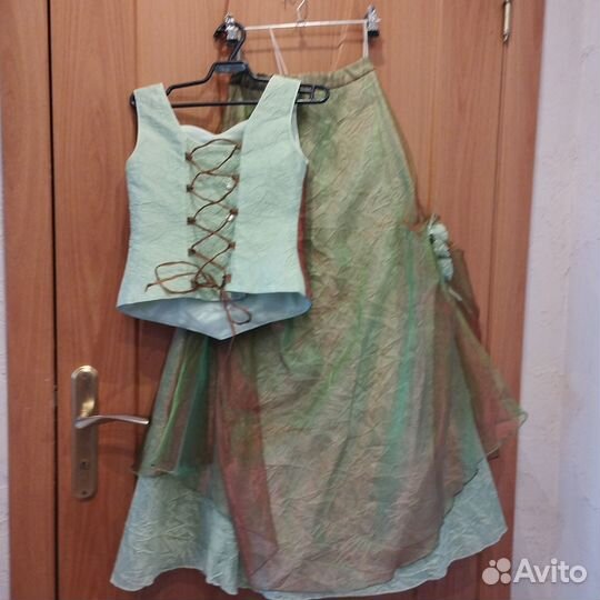 Продаю нарядное платье