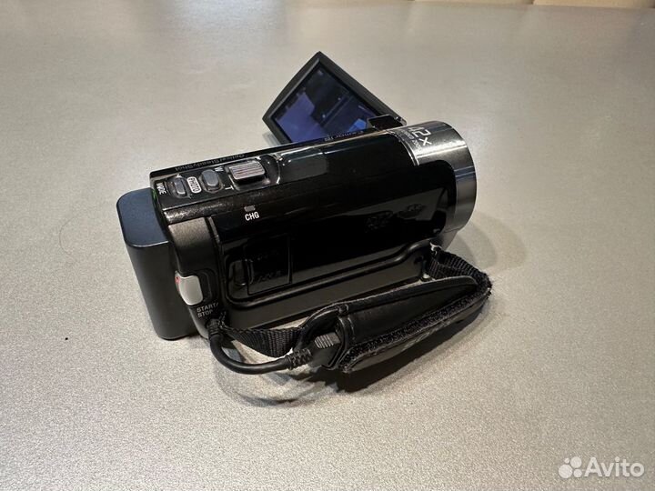 Видеокамера Sony HDR-CX130E