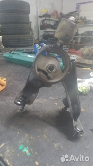 Опора двигателя