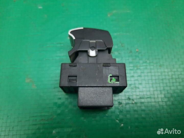 Кнопка стеклоподъемника Lifan Solano седан LF481Q3