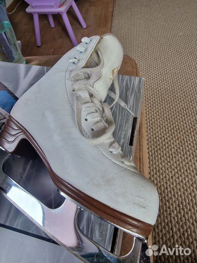 Коньки профессиональные Jackson