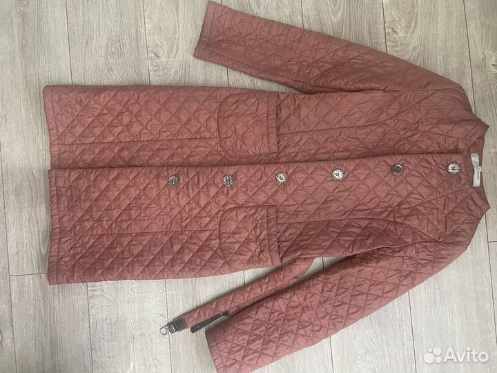 Пальто стеганное демисезонное 42 размер