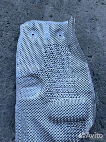 Теплоизоляция лонжерона передняя Bmw 5 F10