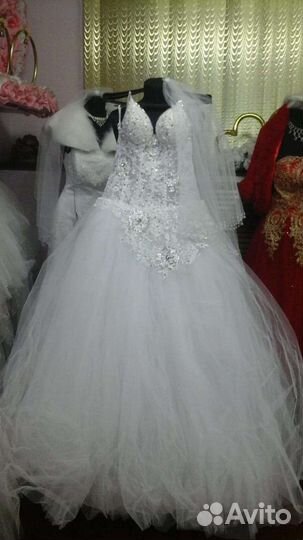 Свадебные платья