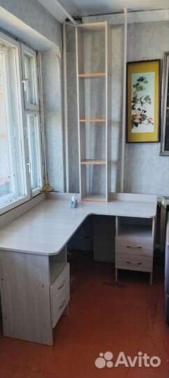 Компьютерный стол