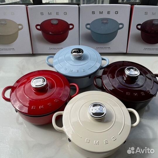 Кастрюля чугунная Smeg 24см