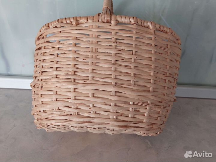 Корзина плетеная (новая)
