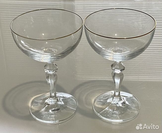 Бокалы стаканы стопки чайная пара
