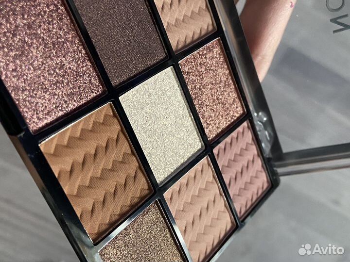 Палетка теней revolution новая