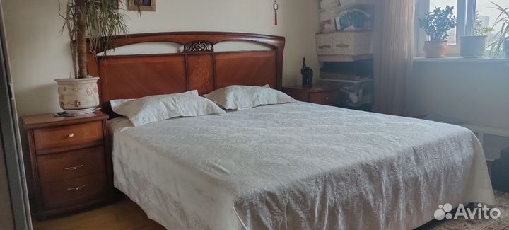 Итальянский спальный гарнитур