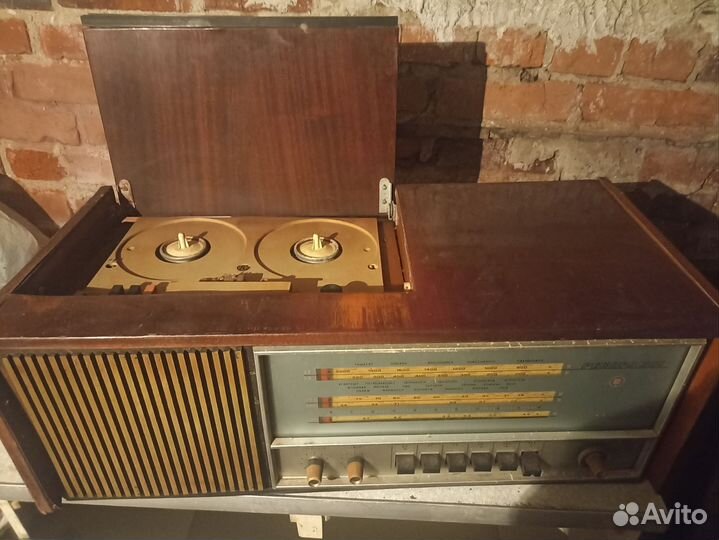 Радиола рекорд 301