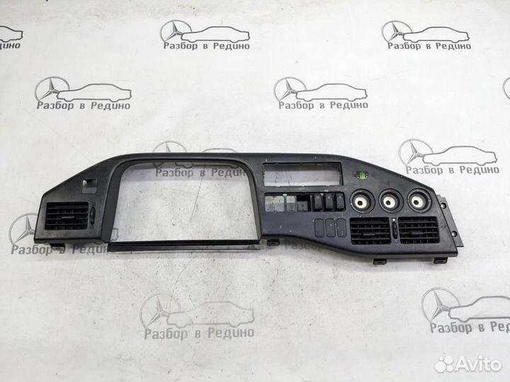 Накладка торпеды w901 Sprinter 601.943