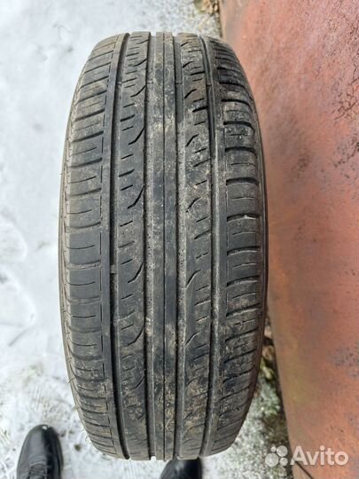 Dunlop Grandtrek PT3 215/65 R16