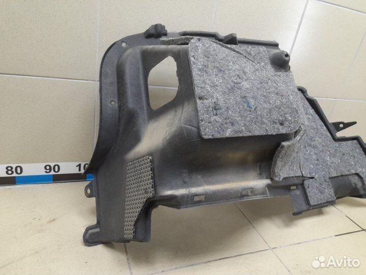 Обшивка багажника правая Toyota Corolla E140 1.6